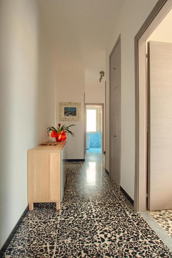 Appartamento Di Fronte Alla Pista Ciclabile Con 2 Camere Da Letto E Wifi 因佩里亚 外观 照片
